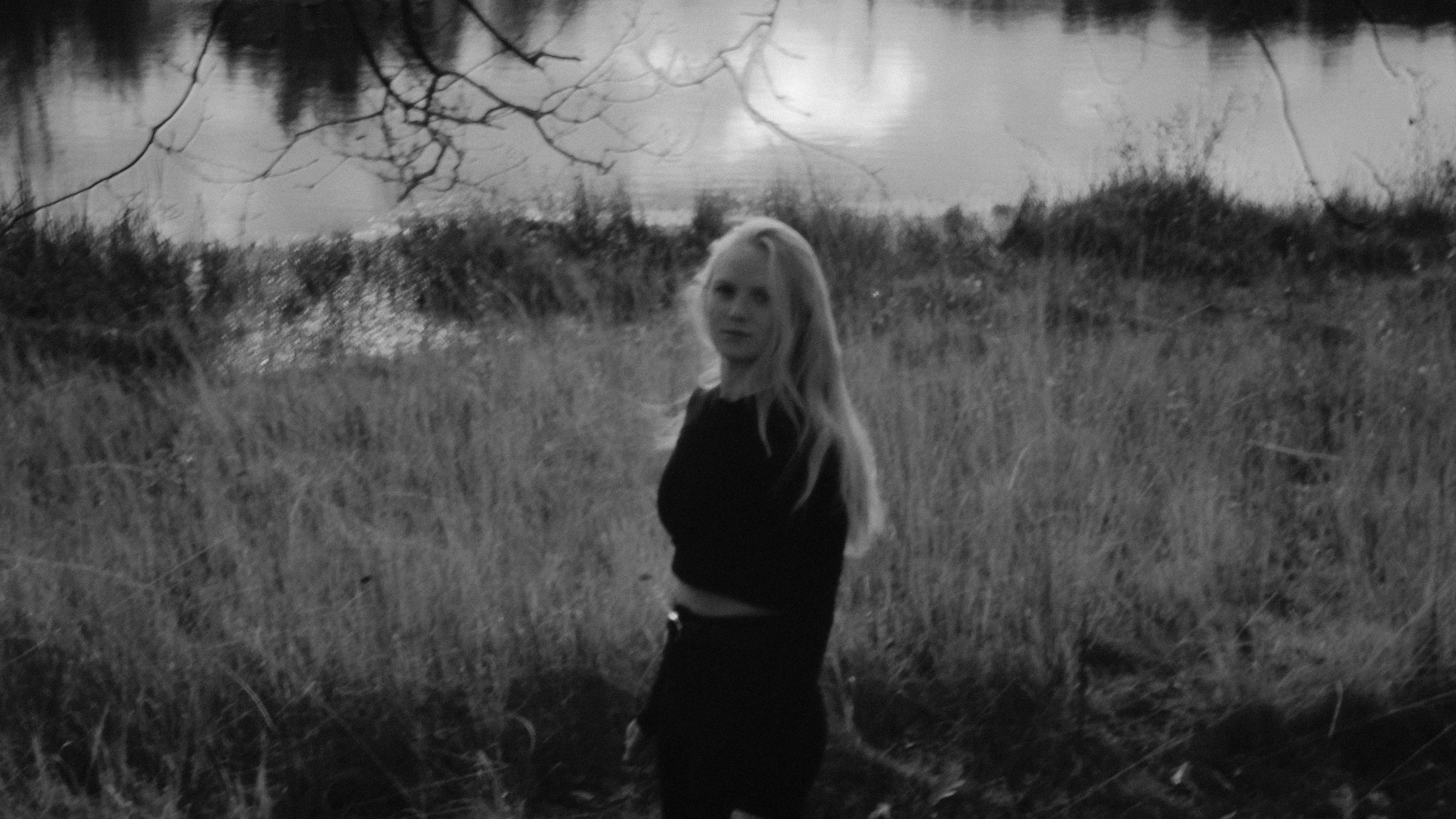 Study on Anna — B&W — photo 9 of 9
